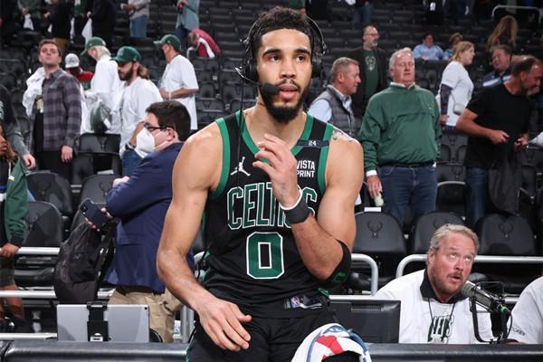 秒破门+绝杀！福登全场数据：4射3正进2球，评分9.0（闪击+绝杀！福登全场数据：4次射门3次射正梅开二度，评分9.0）