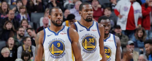 篮球NBA球队教练讨论轮换阵容（NBA球队教练研讨轮换阵容方案）