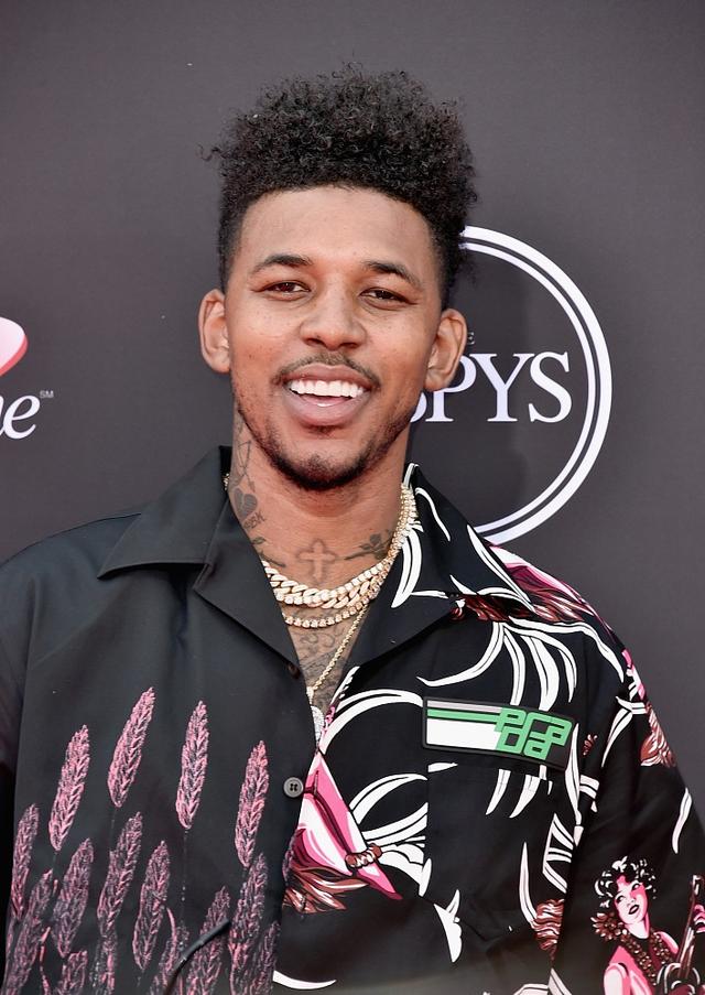 数据占优，拜仁对阿森纳5场不败，14次交手赢下8场（数据优势明显：拜仁近5战阿森纳不败，14次交锋拿下8场）