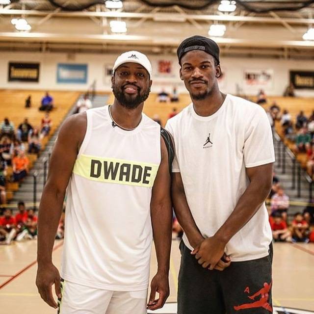 这脚传球太绝了，全队惊呆（这一脚妙传封神，全队当场愣住）