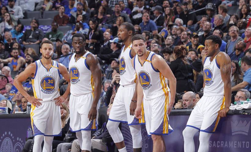 T1引援HLE上单与GEN下路，新赛季阵容引关注（T1补强：HLE上路与GEN下路加盟，新赛季阵容成焦点）