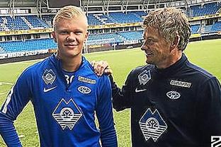 白宫发言人：特朗普将出席在华盛顿举行的世界杯抽签仪式