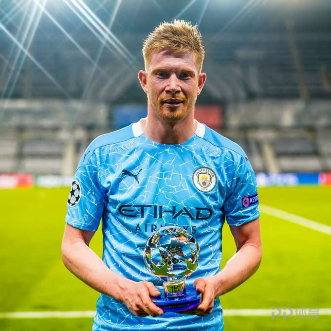 喀麦隆非洲杯大名单：姆伯莫领衔，巴索戈在列，奥纳纳无缘（喀麦隆非洲杯名单出炉：姆伯莫领衔，巴索戈入围，奥纳纳落选）