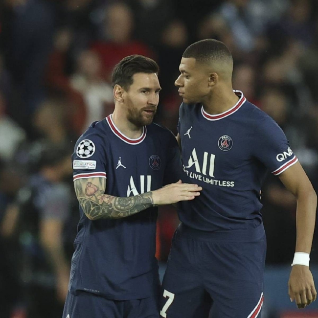 阿隆索：没给恩德里克和贡萨洛机会？其他前锋也能制造威胁（阿隆索谈未给恩德里克、贡萨洛机会：其他前锋同样能制造威胁）