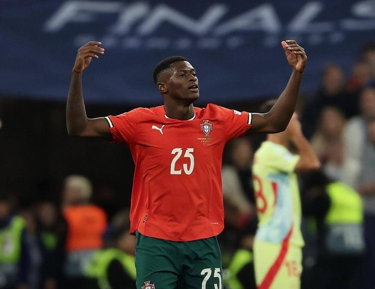 ENHYPEN音银全球盛典《Shine on Me》舞台（ENHYPEN亮相音银全球盛典献唱《Shine on Me）