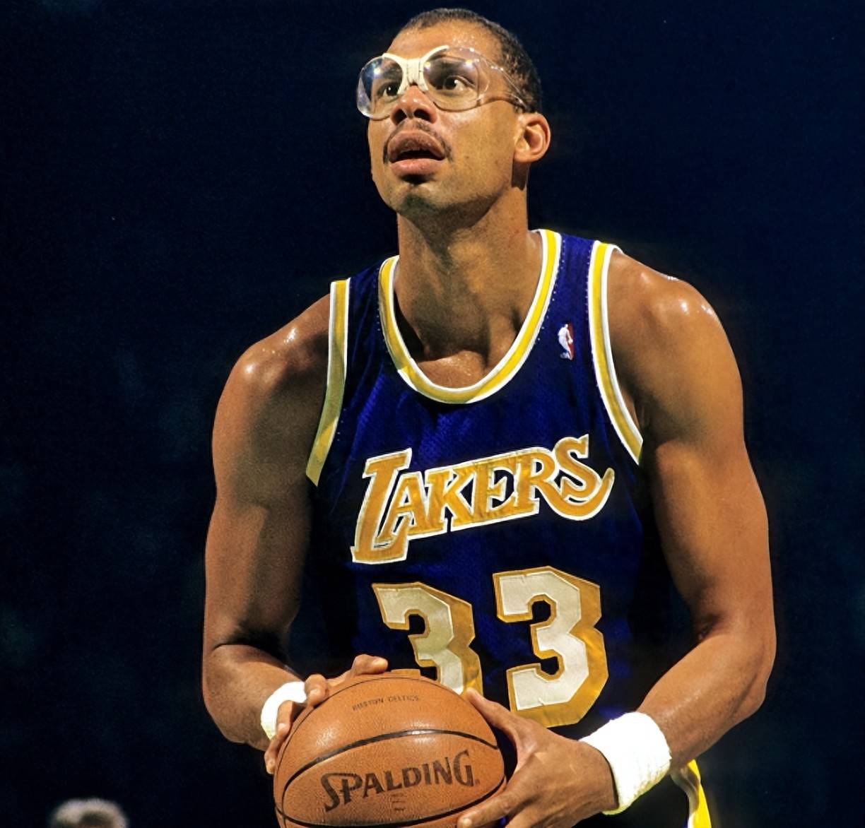 戈贝尔50次20+10且命中率超80%，仅比霍华德少2次（戈贝尔已50场20+10且命中率80%+，仅落后霍华德2场）