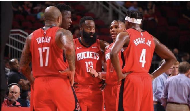 恩里克：拜仁连赢15场令人惊叹，但在王子公园我们有信心应对（恩里克：拜仁15连胜令人称道，我们在王子公园自信迎战）